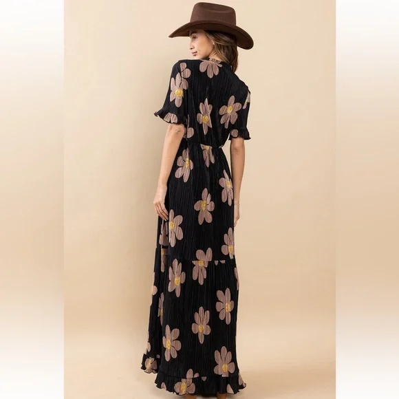 18 Floral Print Pleated Maxi Dress - Picture 6 of 6